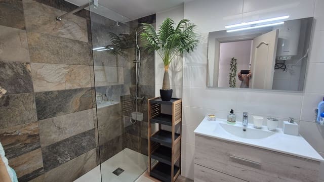 2 soveværelse Lejlighed til leje i Corralejo, La Oliva med swimmingpool - € 1.800 (Ref: 8789756)