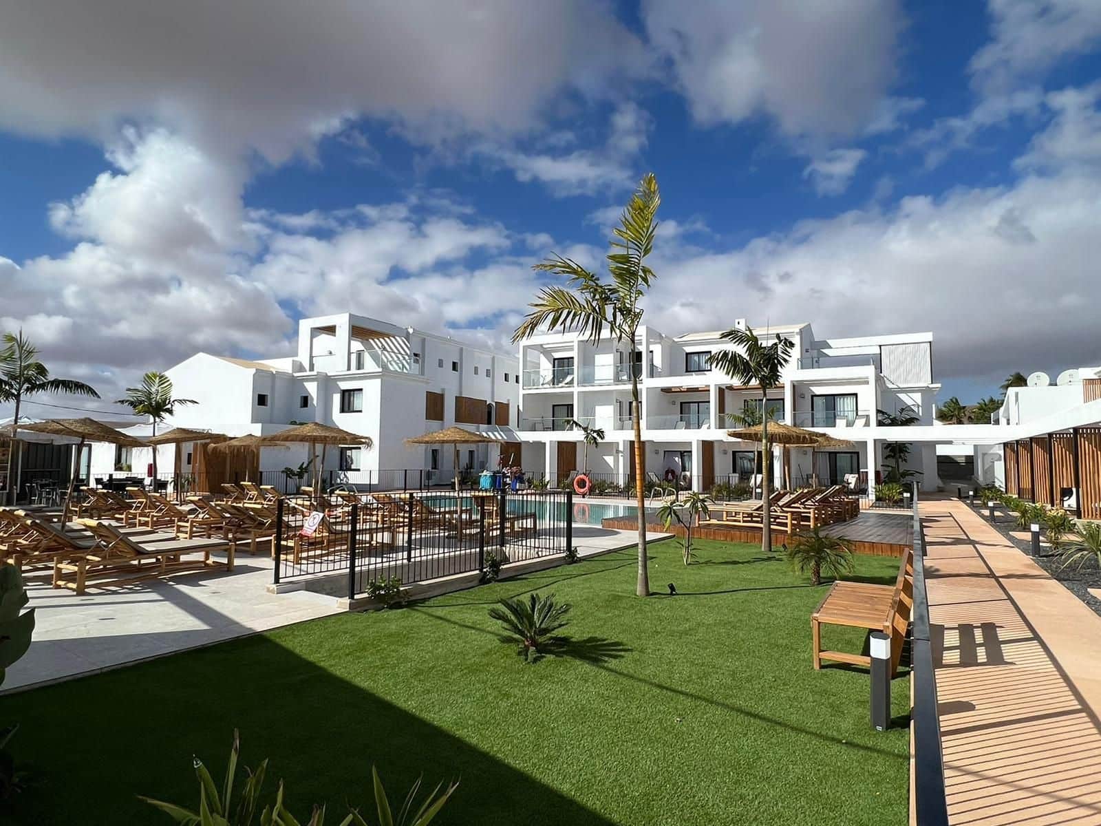 1 soveværelse Byhus til leje i Parque Holandes med swimmingpool - € 1.850 (Ref: 8879399)