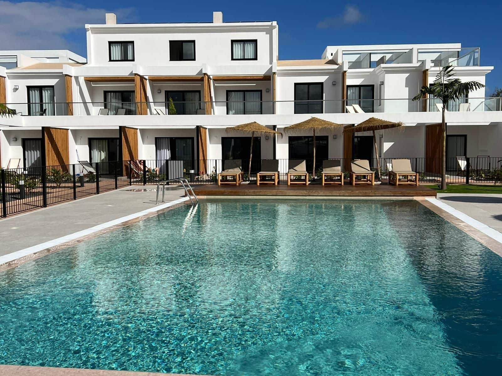 1 soveværelse Byhus til leje i Parque Holandes med swimmingpool - € 1.850 (Ref: 8879399)