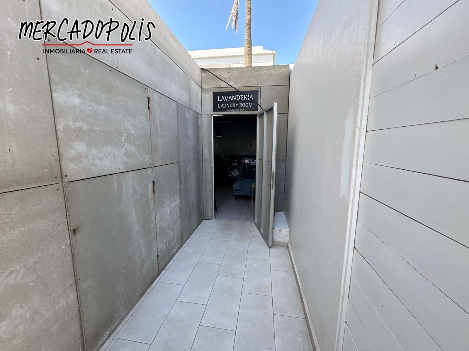 1 soveværelse Lejlighed til leje i Corralejo med swimmingpool - € 1.550 (Ref: 8901786)