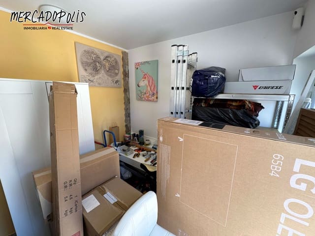 2 slaapkamer Halfvrijstaande villa te koop in Corralejo, La Oliva met zwembad garage - € 350.000 (Ref: 9116611)