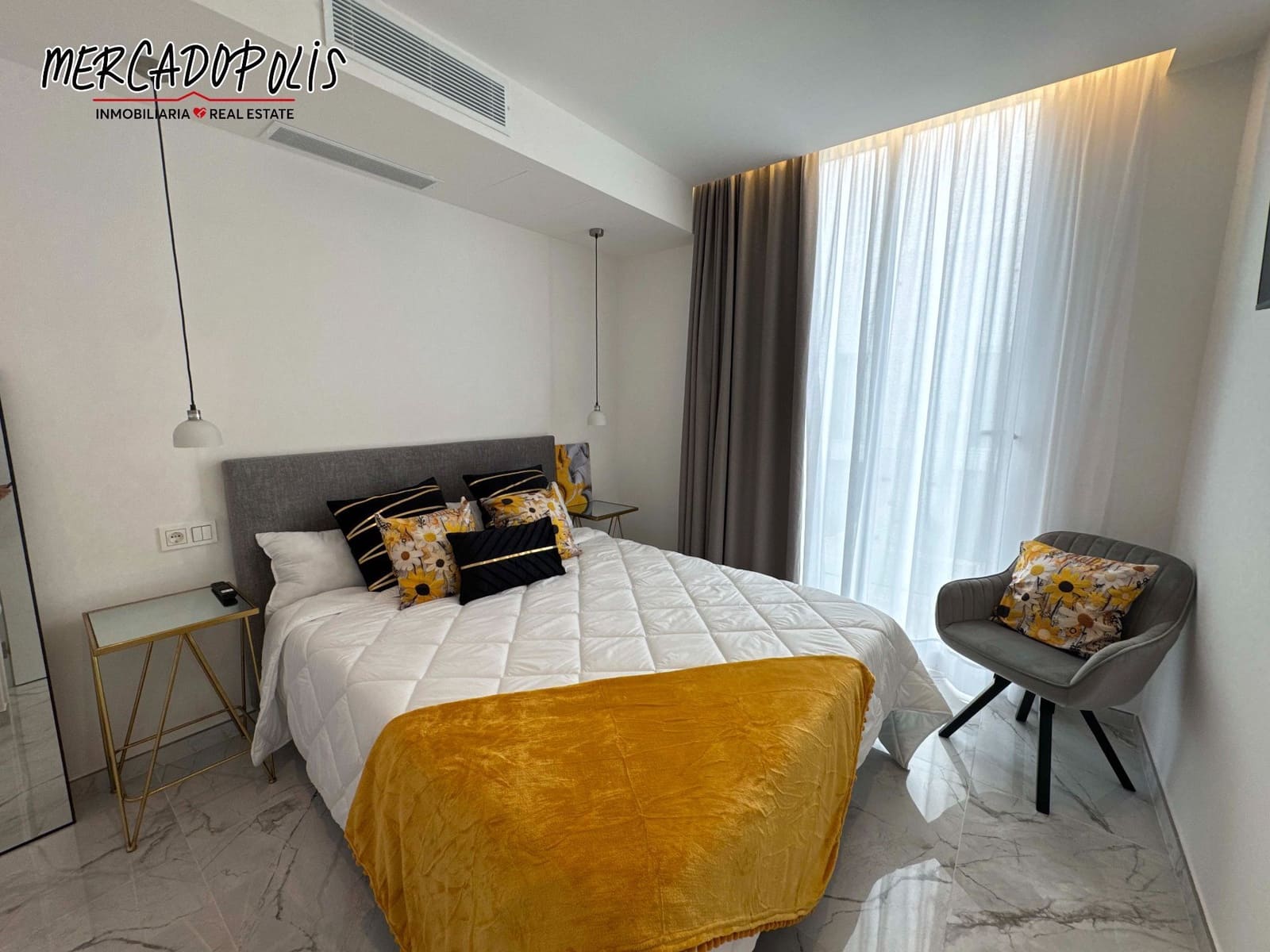 3 makuuhuone Huvila vuokrattavana paikassa Corralejo mukana uima-altaan 
autotalli - 3 500 € (Ref: 9251849)