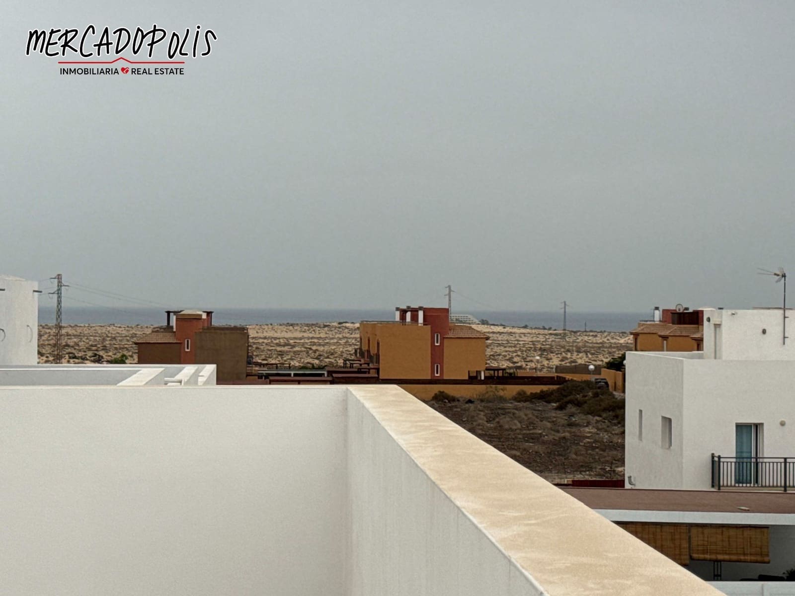 3 makuuhuone Huvila vuokrattavana paikassa Corralejo mukana uima-altaan 
autotalli - 3 500 € (Ref: 9251849)