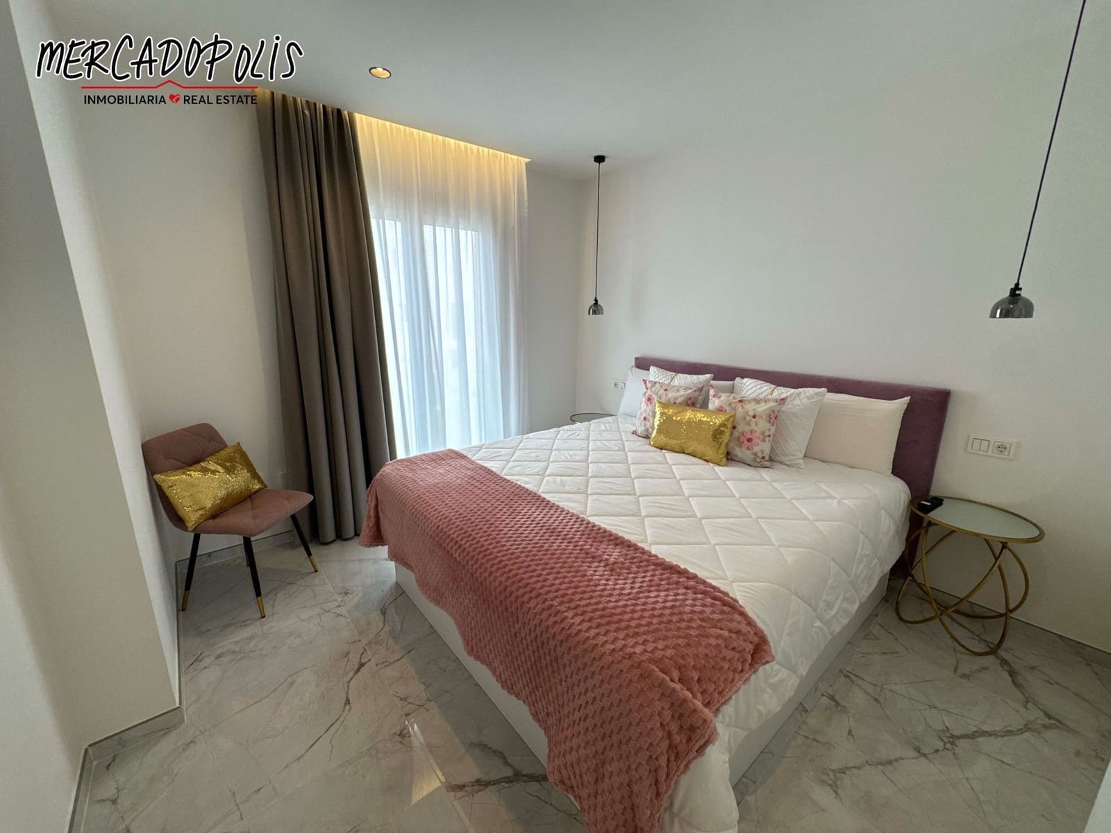 3 makuuhuone Huvila vuokrattavana paikassa Corralejo mukana uima-altaan 
autotalli - 3 500 € (Ref: 9251849)