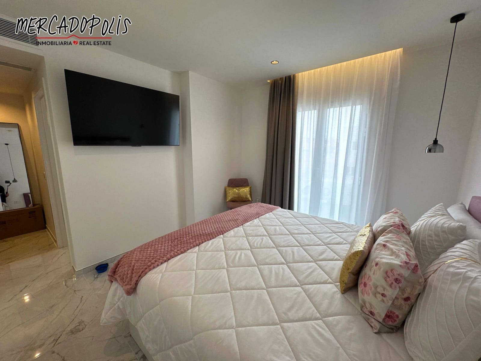 3 makuuhuone Huvila vuokrattavana paikassa Corralejo mukana uima-altaan 
autotalli - 3 500 € (Ref: 9251849)