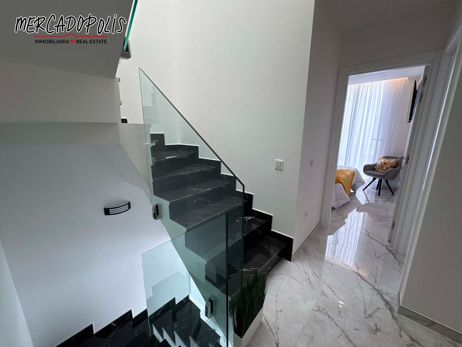 3 makuuhuone Huvila vuokrattavana paikassa Corralejo mukana uima-altaan 
autotalli - 3 500 € (Ref: 9251849)