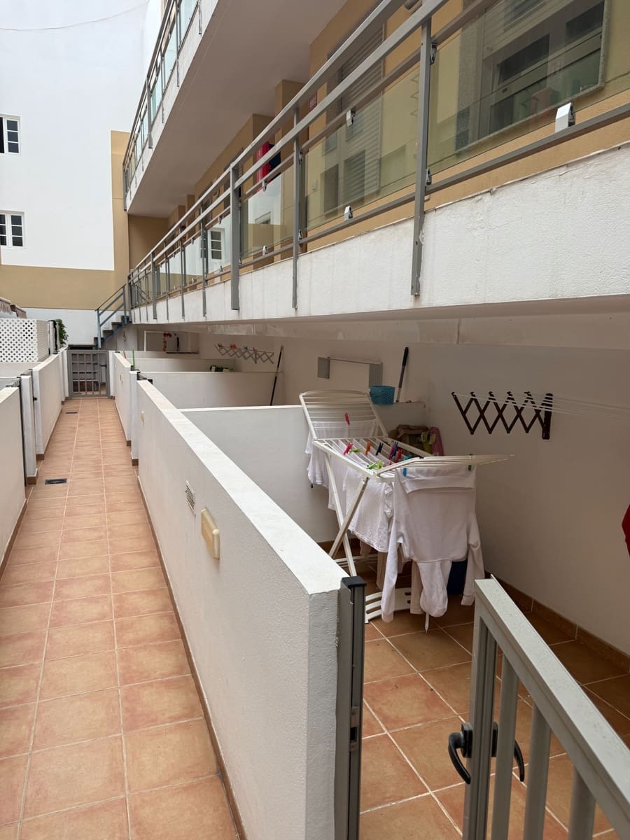 1 makuuhuone Huoneisto vuokrattavana paikassa Corralejo mukana 
autotalli - 1 400 € (Ref: 9344340)