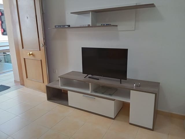 1 bedroom Apartment for rent in Corralejo, La Oliva with garage - € 1,400 (Ref: 9344340)