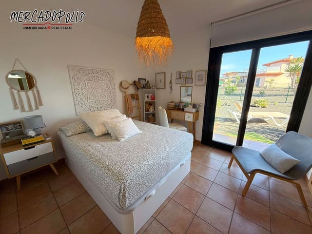 1 quarto Moradia Geminada para venda em Lajares, La Oliva com piscina - 185 000 € (Ref: 9346814)