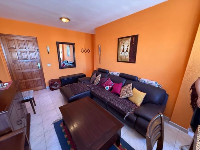 Appartement de 2 chambres à louer à Corralejo, La Oliva - 1 400 € (Ref: 9472228)