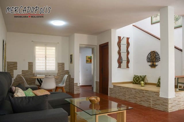 3 soverom Hus til salgs i Caleta de Fuste, Antigua med svømmebasseng - € 257 000 (Ref: 9543048)