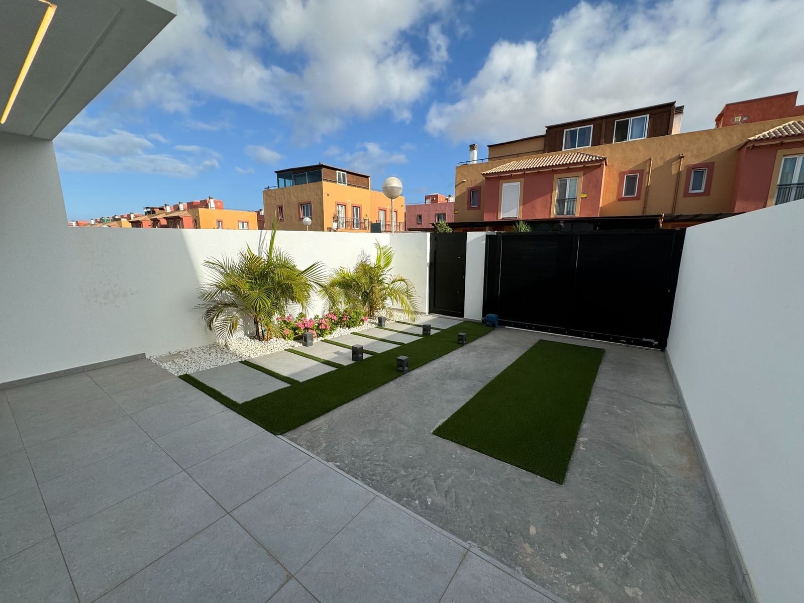 3 sovrum Villa till salu i Corralejo med pool garage - 450 000 € (Ref: 9607197)
