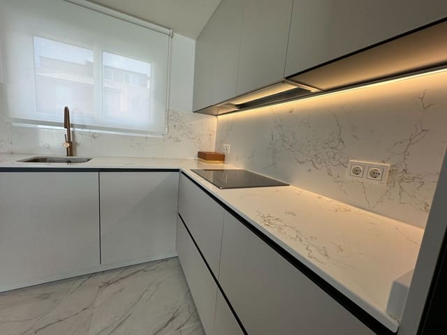 3 sovrum Villa till salu i Corralejo, La Oliva med pool garage - 450 000 € (Ref: 9607197)