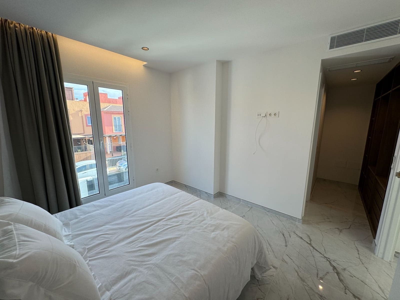 3 sovrum Villa till salu i Corralejo med pool garage - 450 000 € (Ref: 9607197)