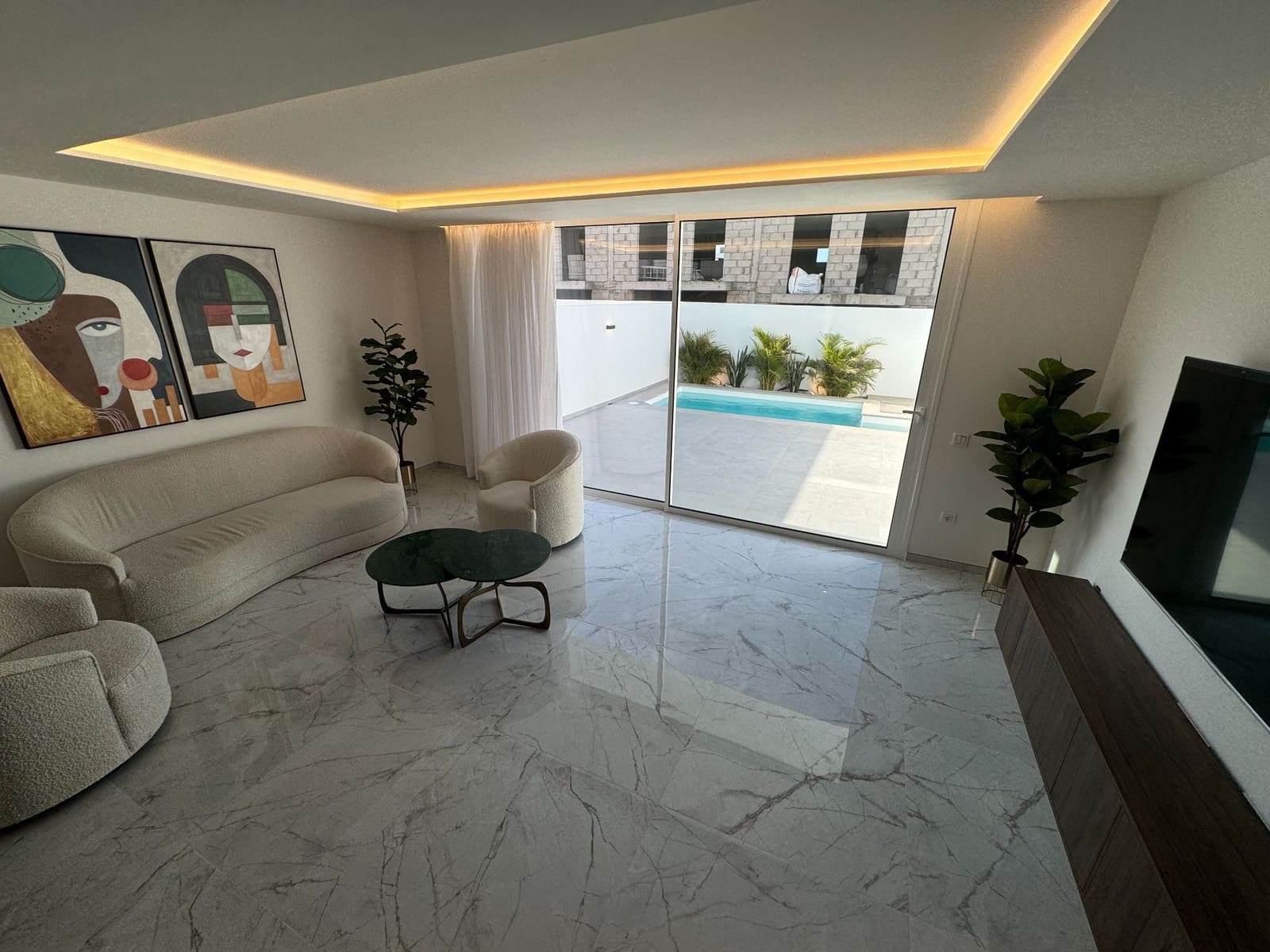 3 sovrum Villa till salu i Corralejo med pool garage - 450 000 € (Ref: 9607197)