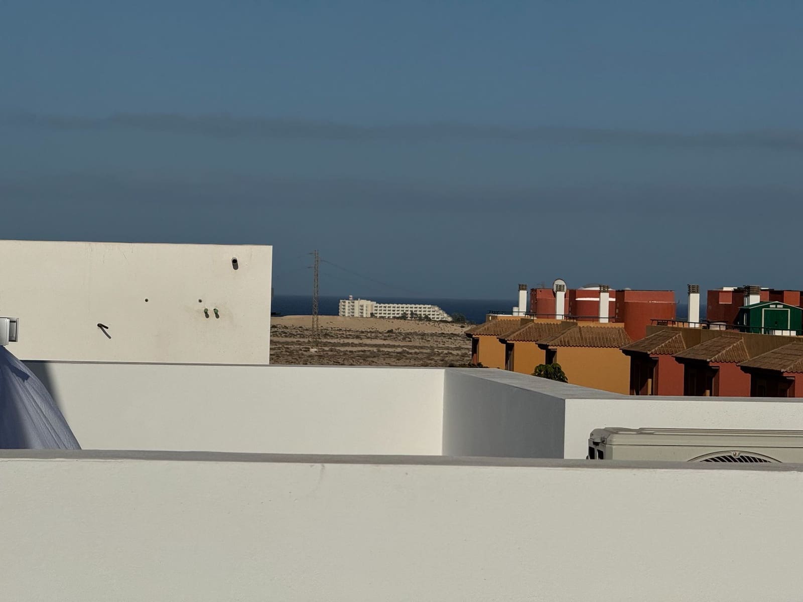 3 sovrum Villa till salu i Corralejo med pool garage - 450 000 € (Ref: 9607197)