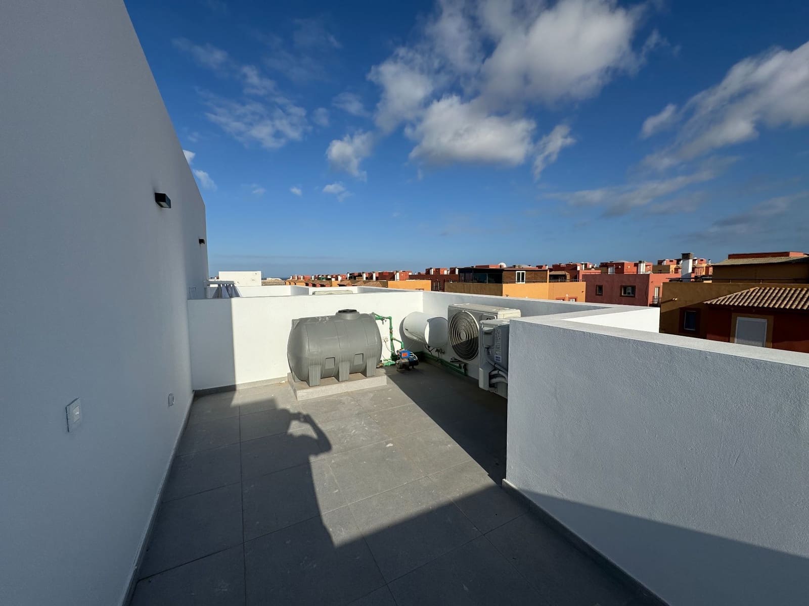 3 sovrum Villa till salu i Corralejo med pool garage - 450 000 € (Ref: 9607197)