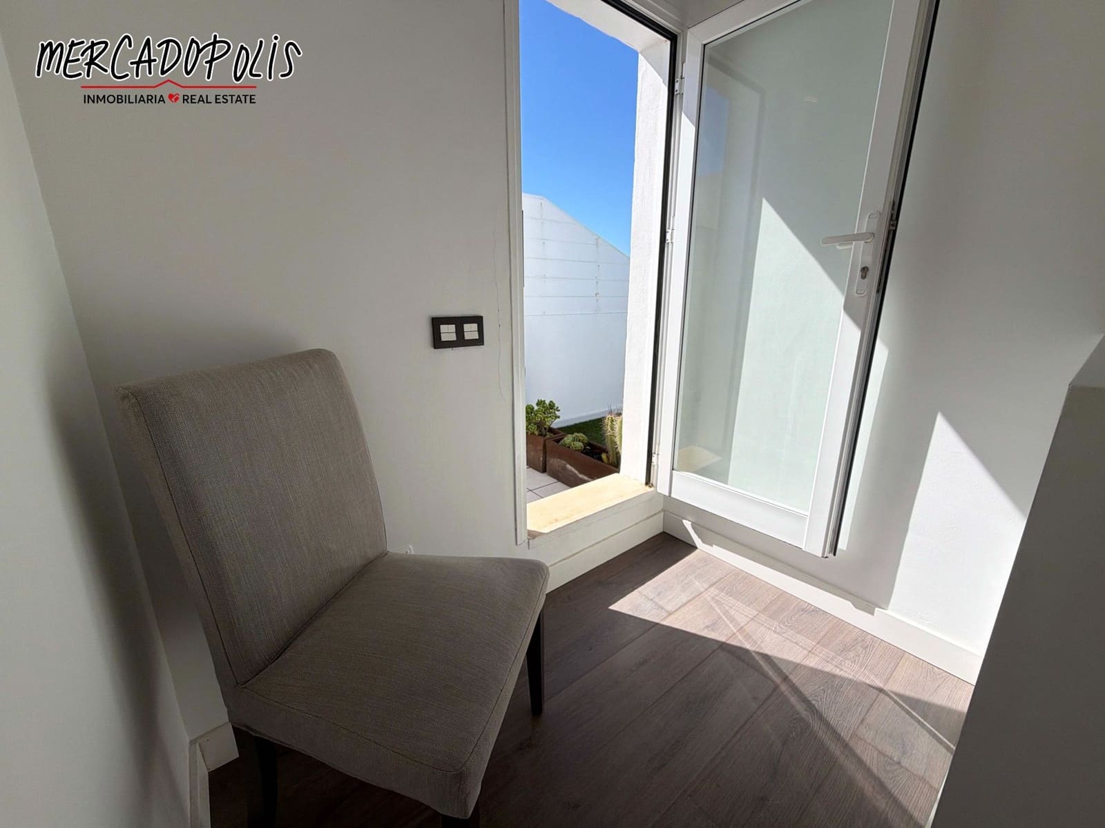 2 makuuhuone Huoneisto myytävänä paikassa Corralejo mukana 
autotalli - 320 000 € (Ref: 9614710)