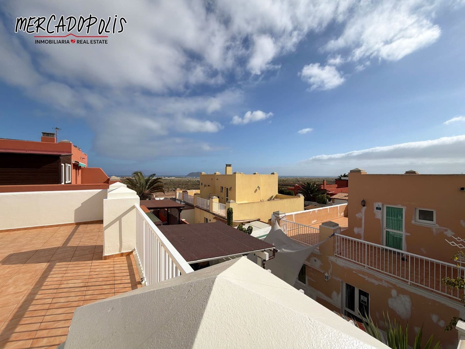 3 sovrum Semi-fristående Villa till salu i Corralejo med garage - 415 000 € (Ref: 9629620)