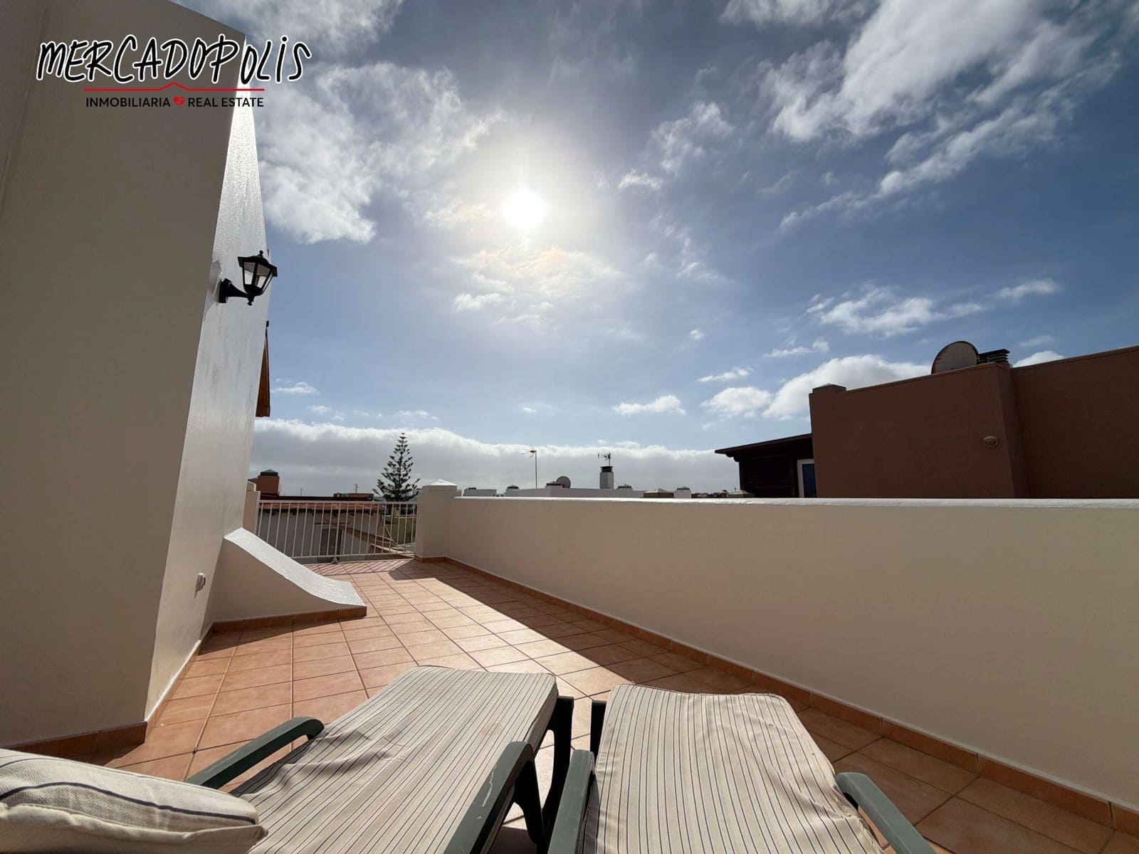 3 sovrum Semi-fristående Villa till salu i Corralejo med garage - 415 000 € (Ref: 9629620)
