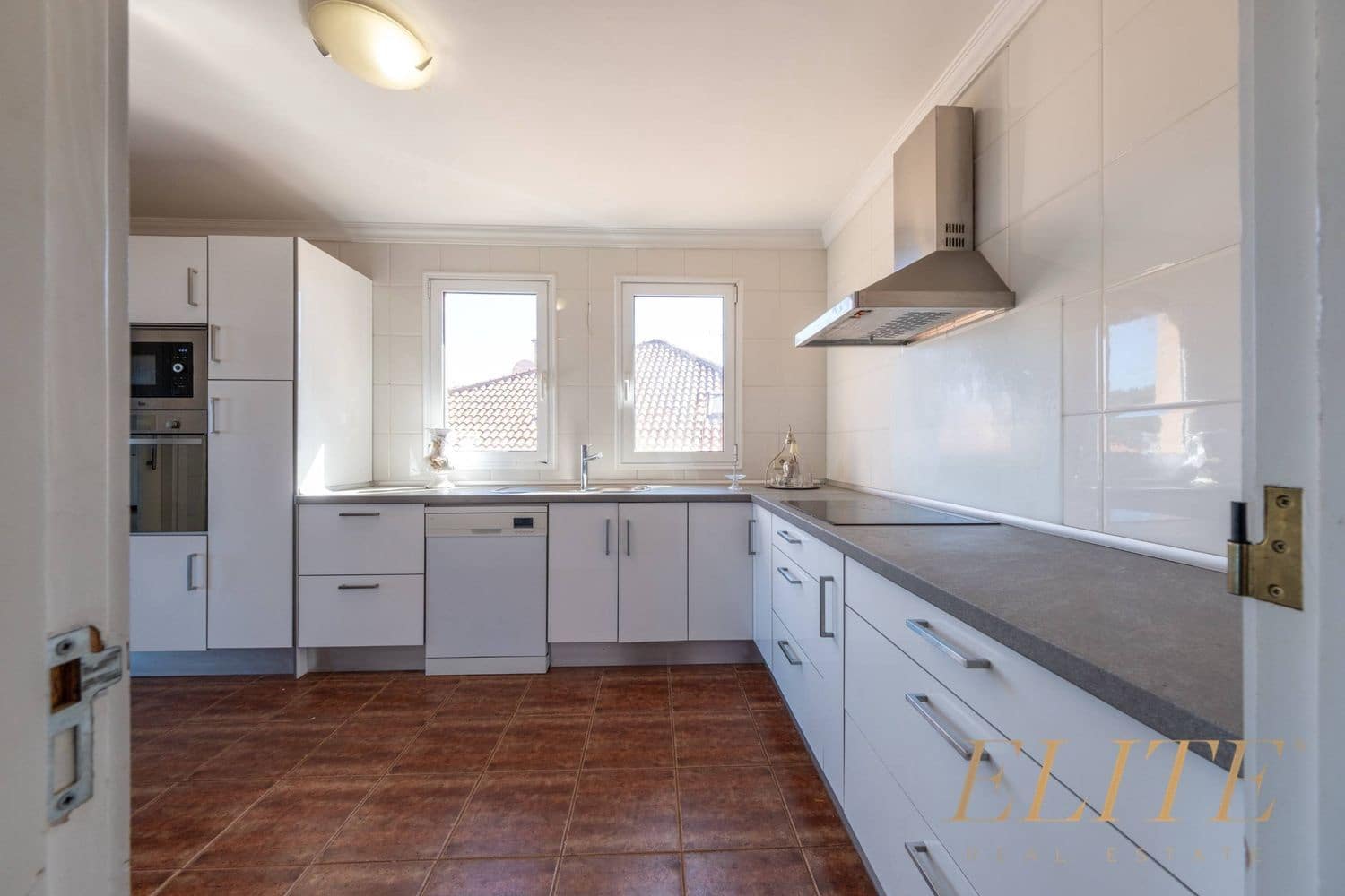 4 bedroom Townhouse for sale in Santa Brigida with garage - € 575,000 (Ref: 9586833)