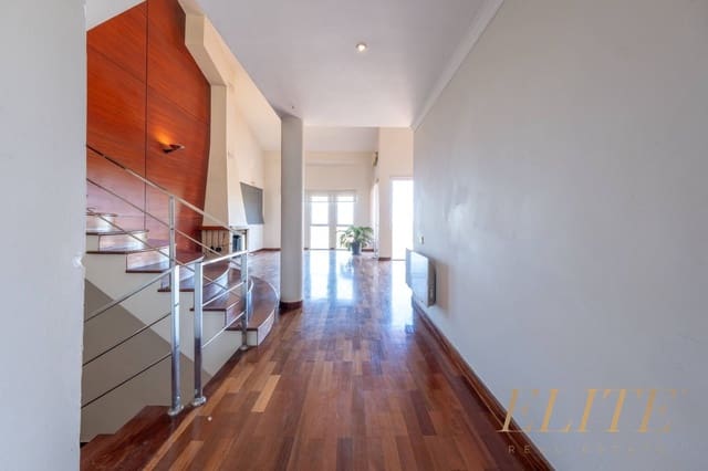 4 makuuhuone Omakotitalo myytävänä paikassa Santa Brígida mukana 
autotalli - 575 000 € (Ref: 9586833)