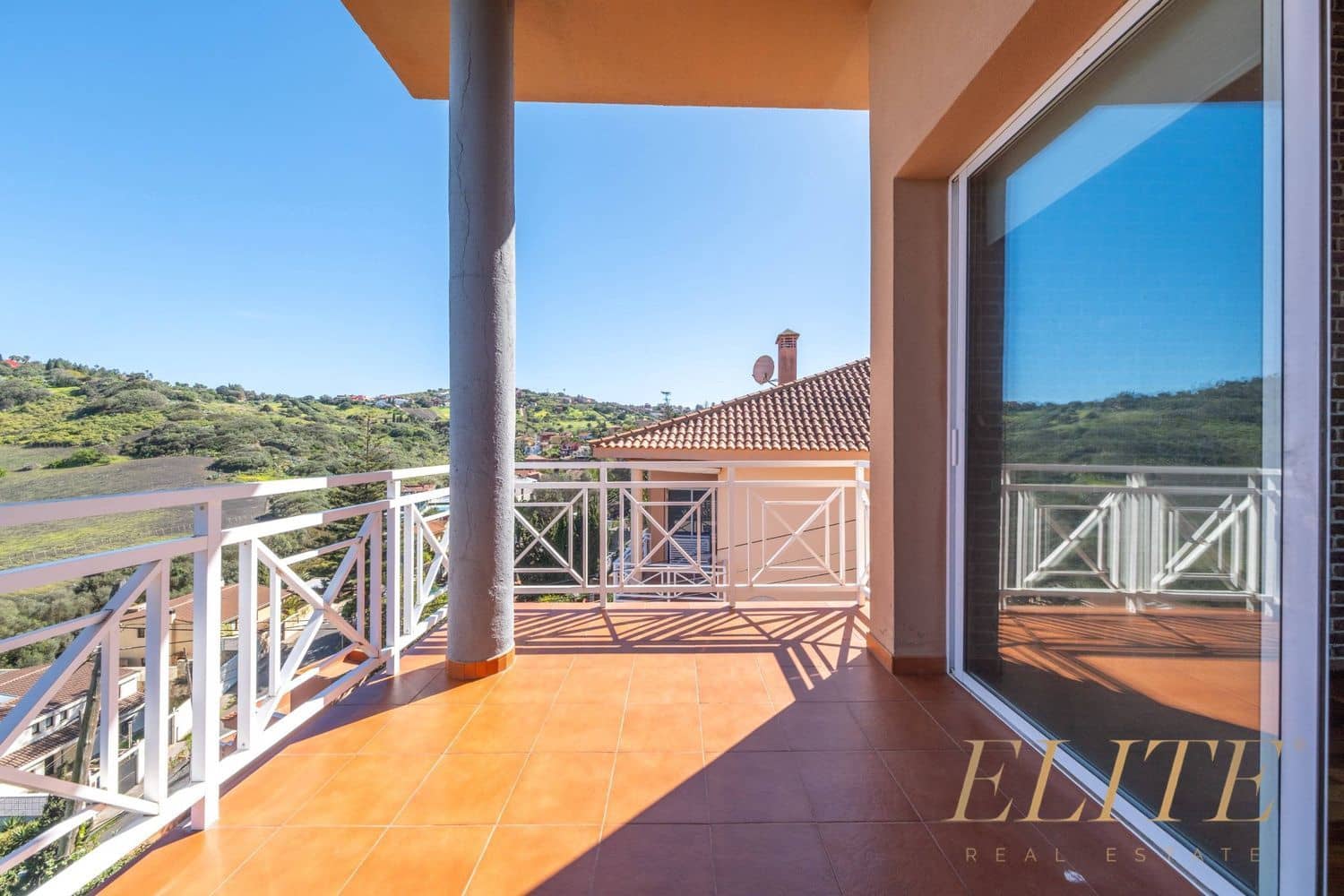 4 bedroom Townhouse for sale in Santa Brigida with garage - € 575,000 (Ref: 9586833)