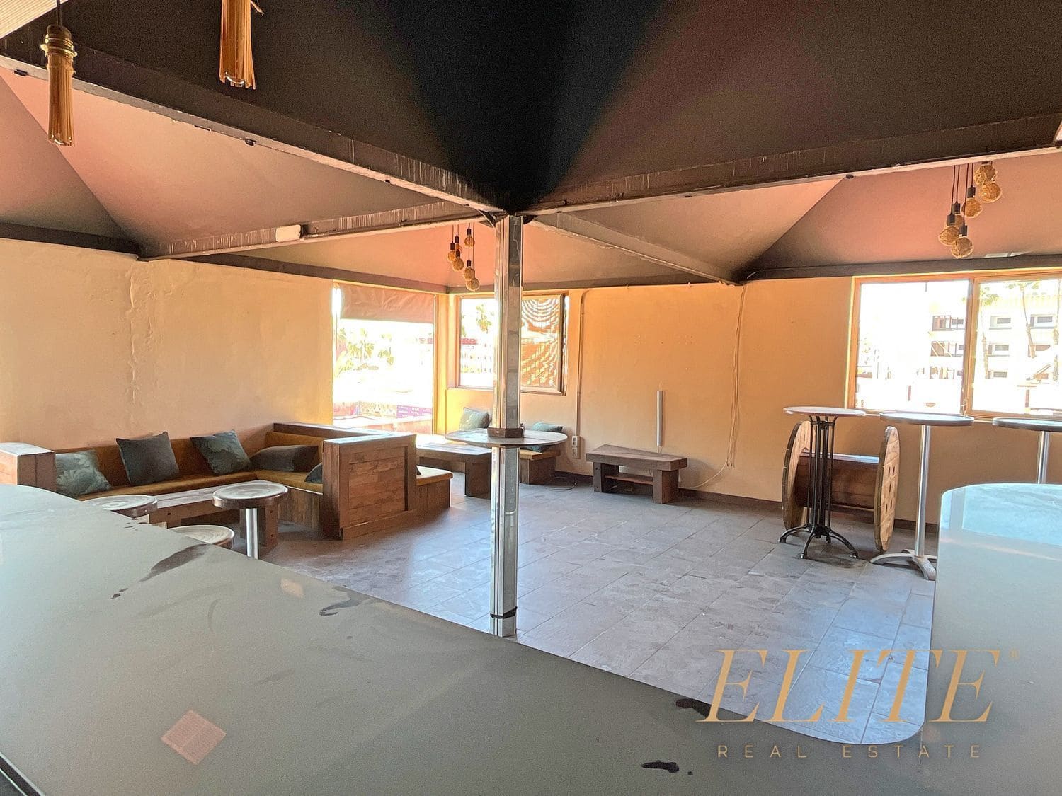 Commercial for sale in Playa del Ingles - € 350,000 (Ref: 9586835)