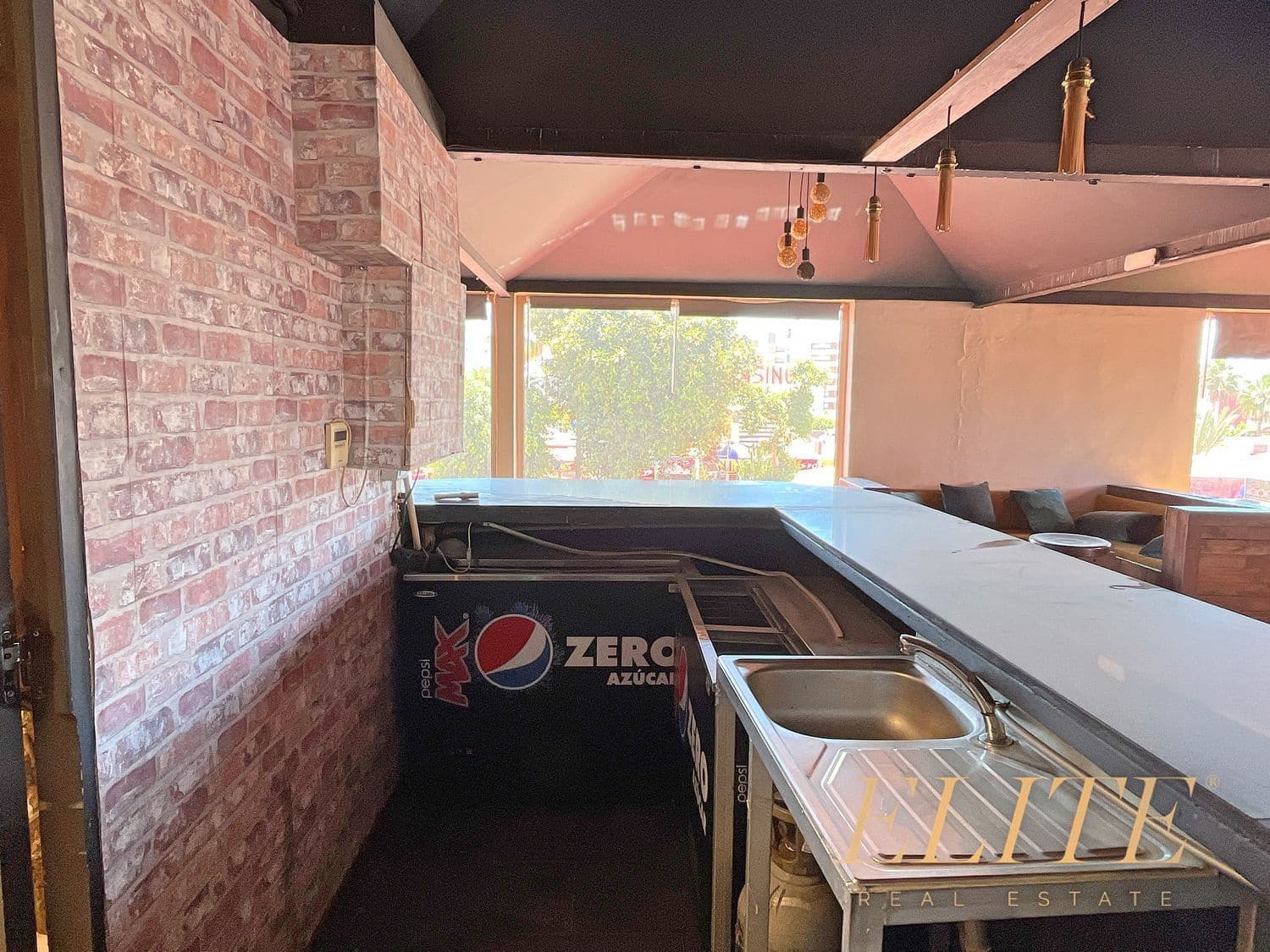 Commercial for sale in Playa del Ingles - € 350,000 (Ref: 9586835)