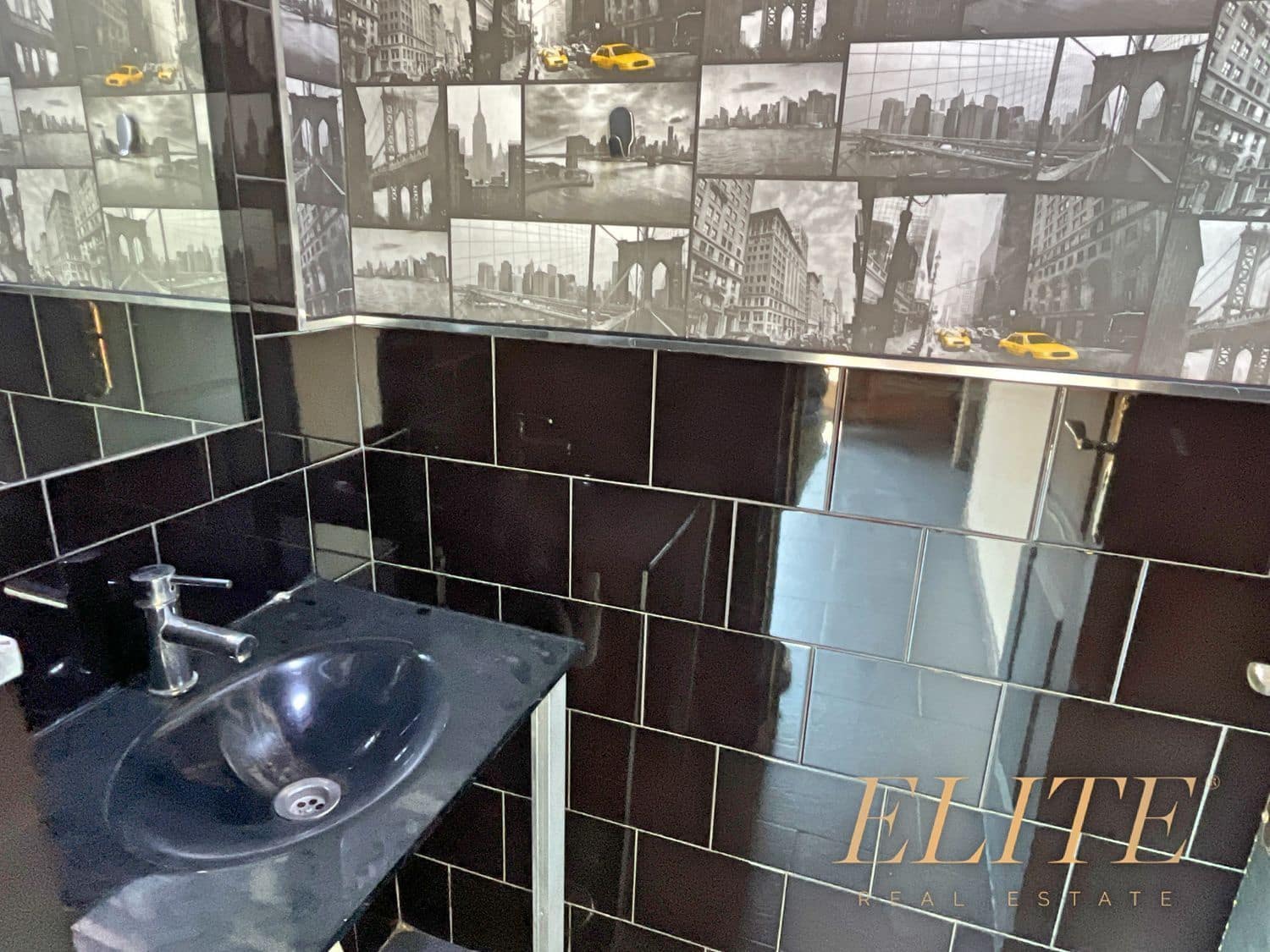 Commercial for sale in Playa del Ingles - € 350,000 (Ref: 9586835)