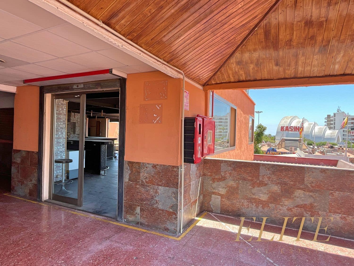 Commercial for sale in Playa del Ingles - € 350,000 (Ref: 9586835)