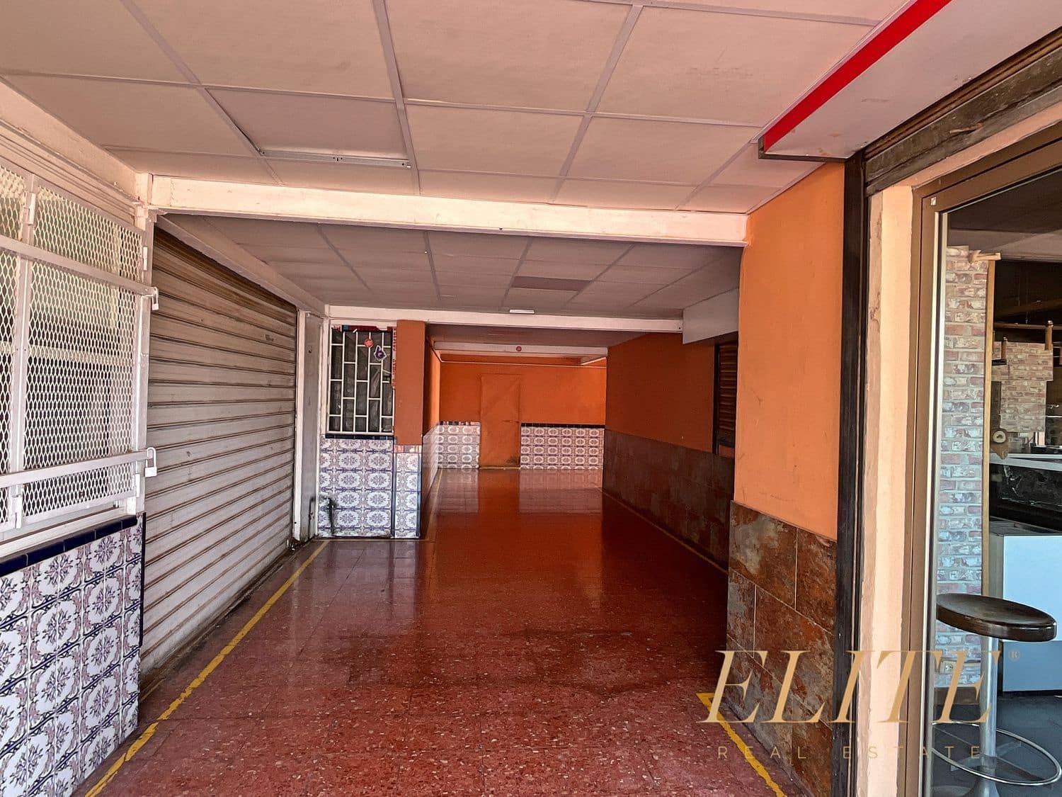 Commercial for sale in Playa del Ingles - € 350,000 (Ref: 9586835)