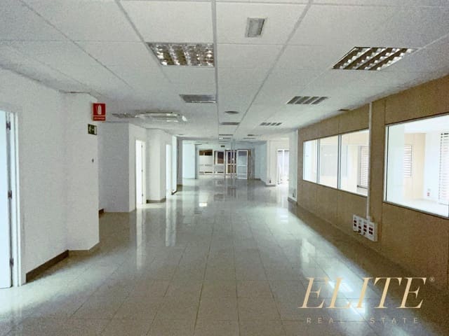 Commercial for rent in Sonneland, San Bartolomé de Tirajana - € 1,900 (Ref: 9586836)