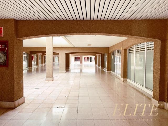 Commercial for rent in Sonneland, San Bartolomé de Tirajana - € 1,900 (Ref: 9586836)