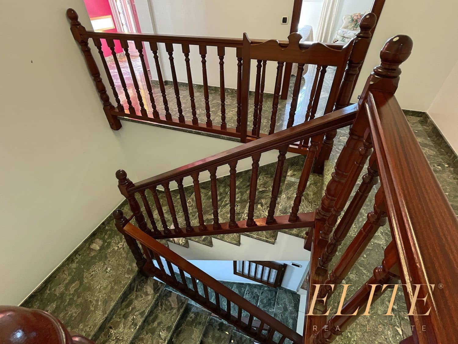 3 bedroom Villa for sale in Sonneland with pool garage - € 1,800,000 (Ref: 9586837)