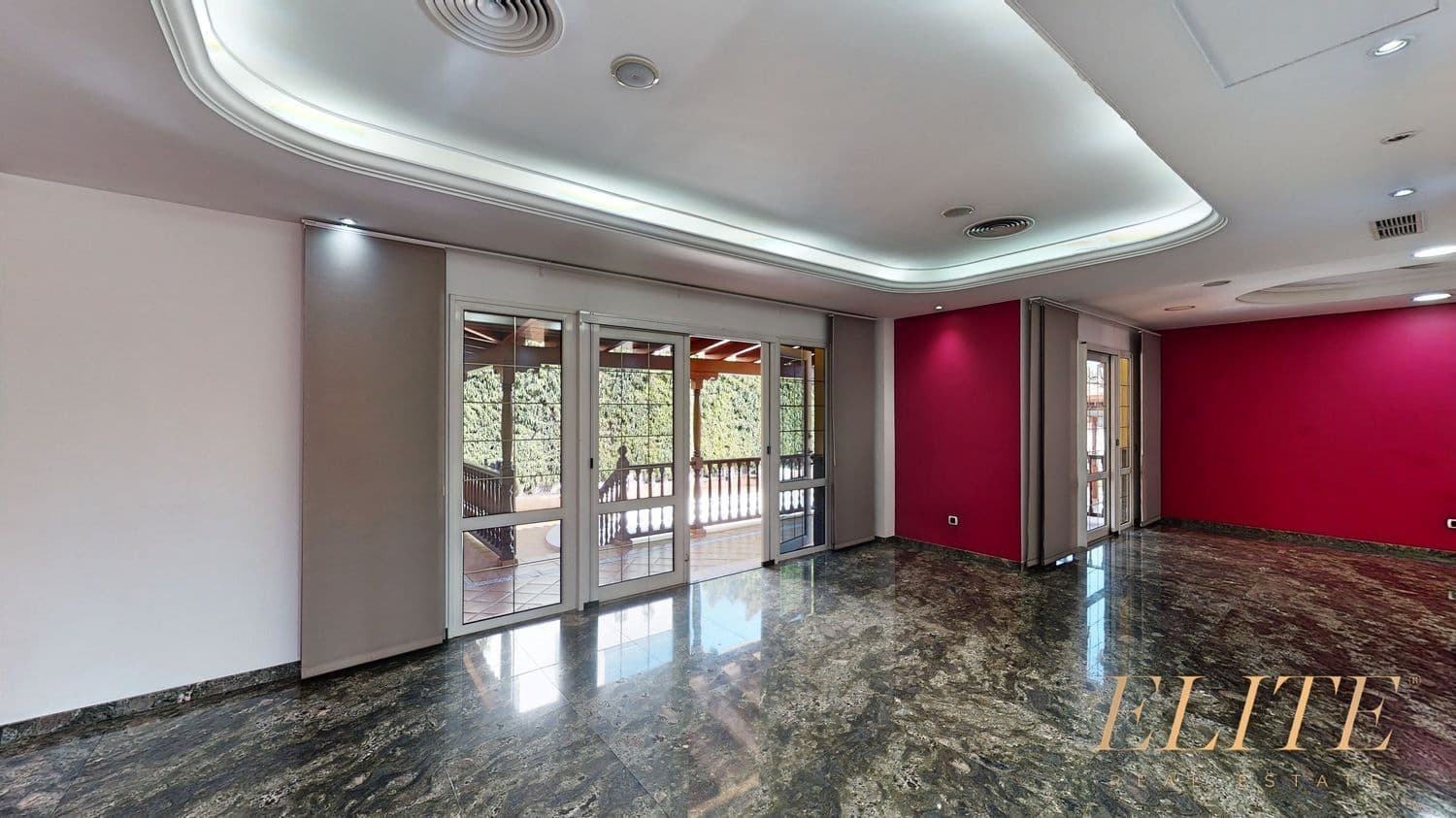 3 bedroom Villa for sale in Sonneland with pool garage - € 1,800,000 (Ref: 9586837)