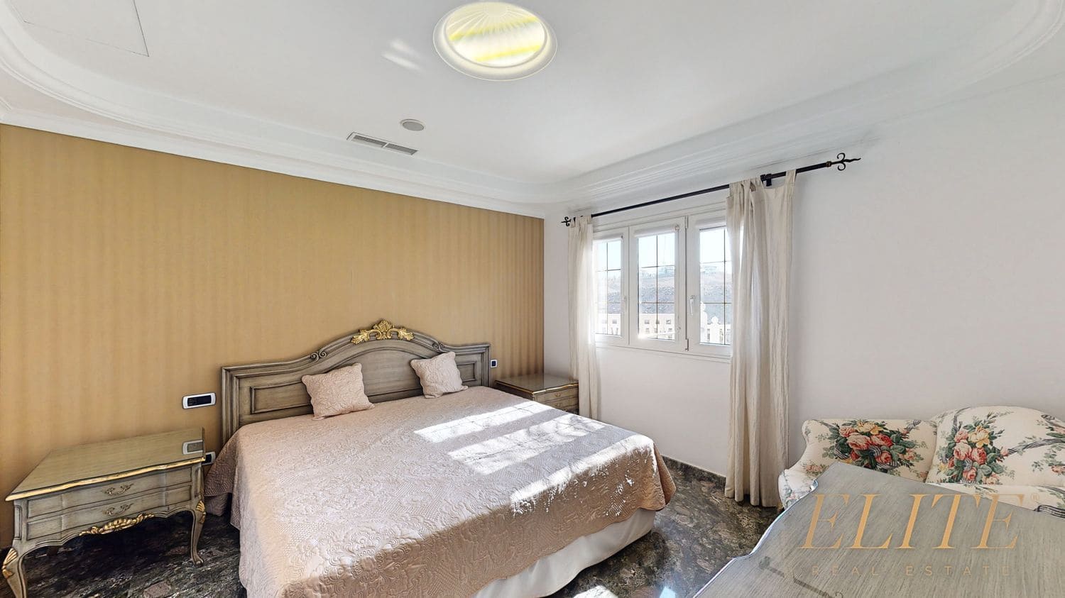 3 bedroom Villa for sale in Sonneland with pool garage - € 1,800,000 (Ref: 9586837)