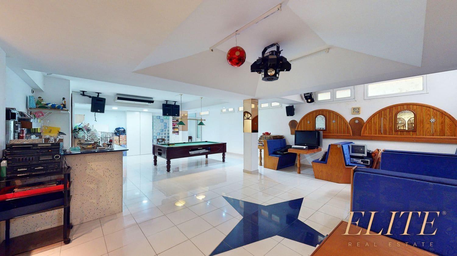 3 bedroom Villa for sale in Sonneland with pool garage - € 1,800,000 (Ref: 9586837)