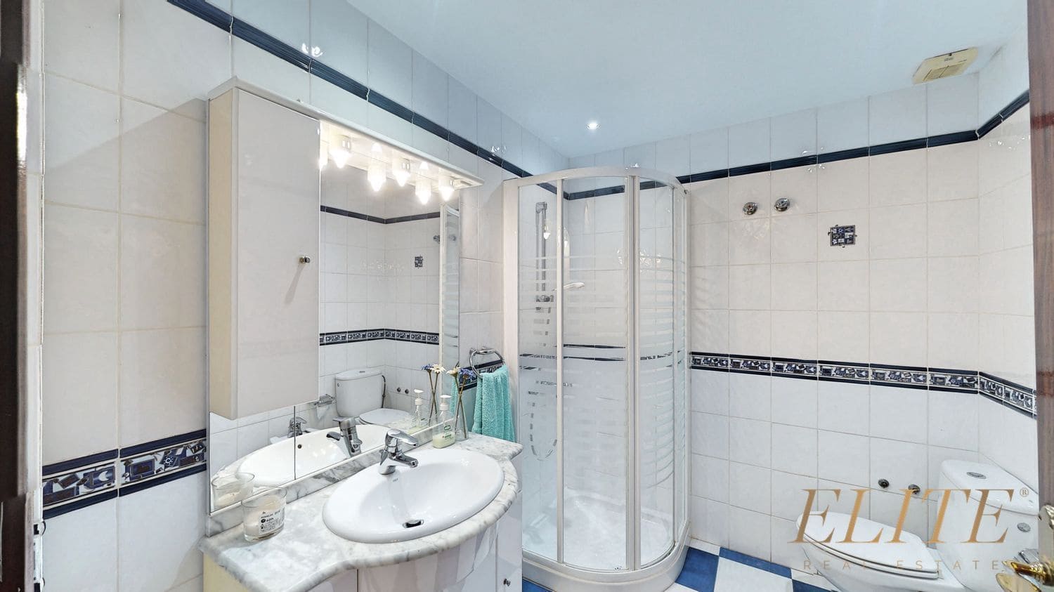 3 bedroom Villa for sale in Sonneland with pool garage - € 1,800,000 (Ref: 9586837)