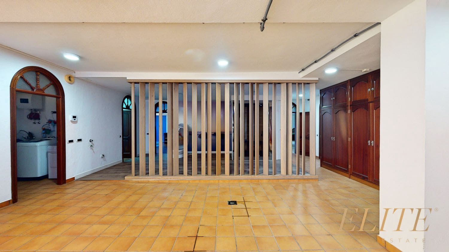 3 bedroom Villa for sale in Sonneland with pool garage - € 1,800,000 (Ref: 9586837)