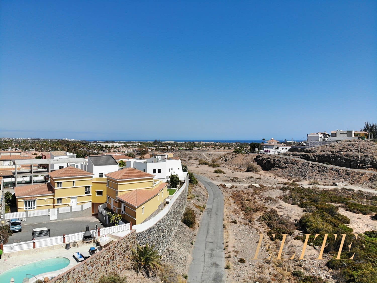 3 bedroom Villa for sale in Sonneland with pool garage - € 1,800,000 (Ref: 9586837)