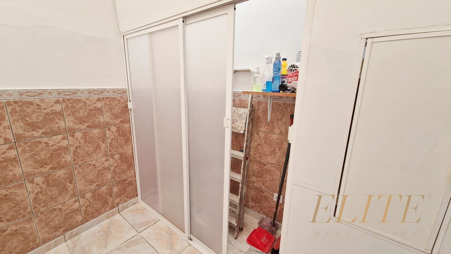 3 soverom Hus til salgs i Telde med garasje - € 220 000 (Ref: 9586839)