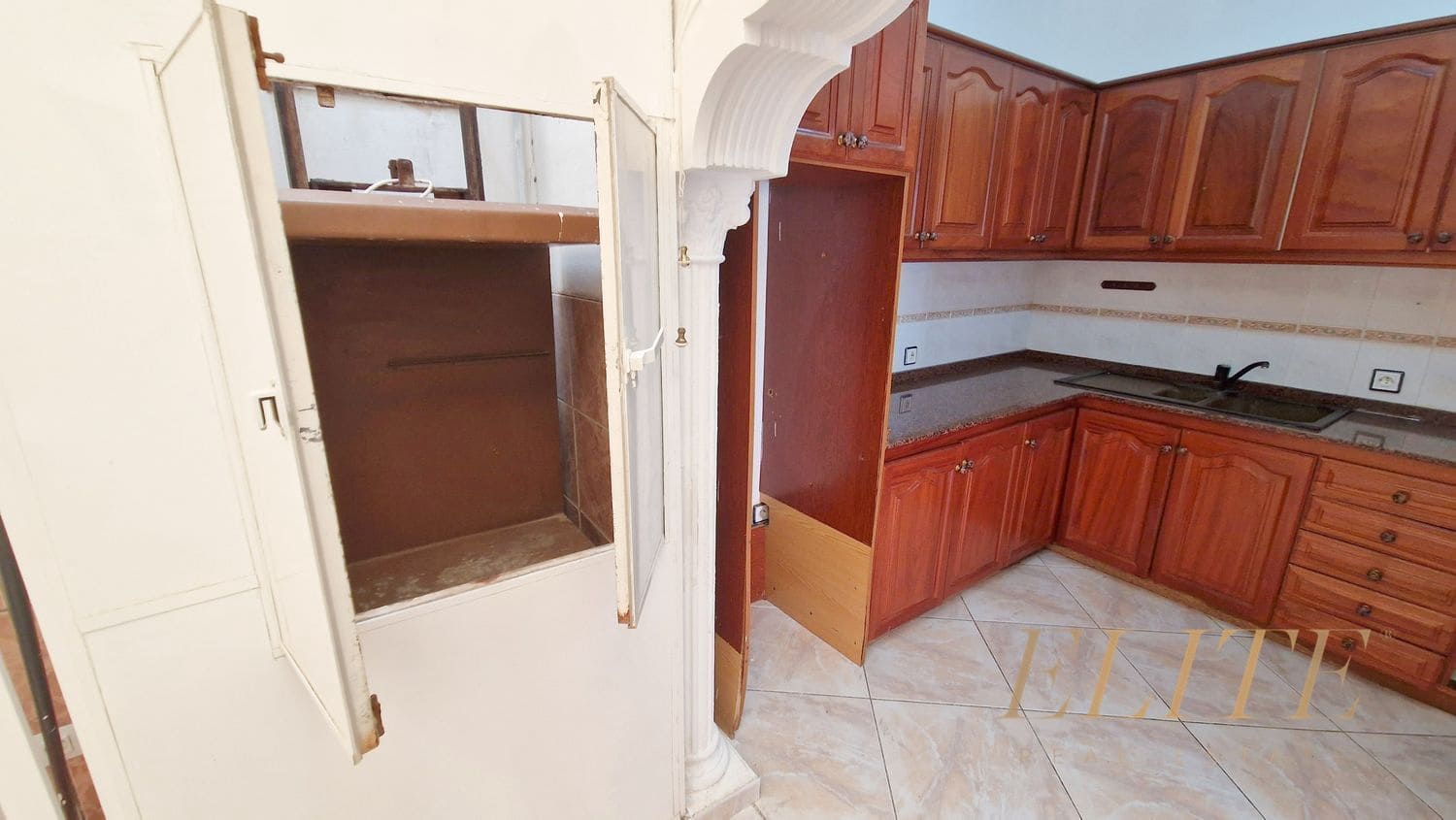 3 soverom Hus til salgs i Telde med garasje - € 220 000 (Ref: 9586839)