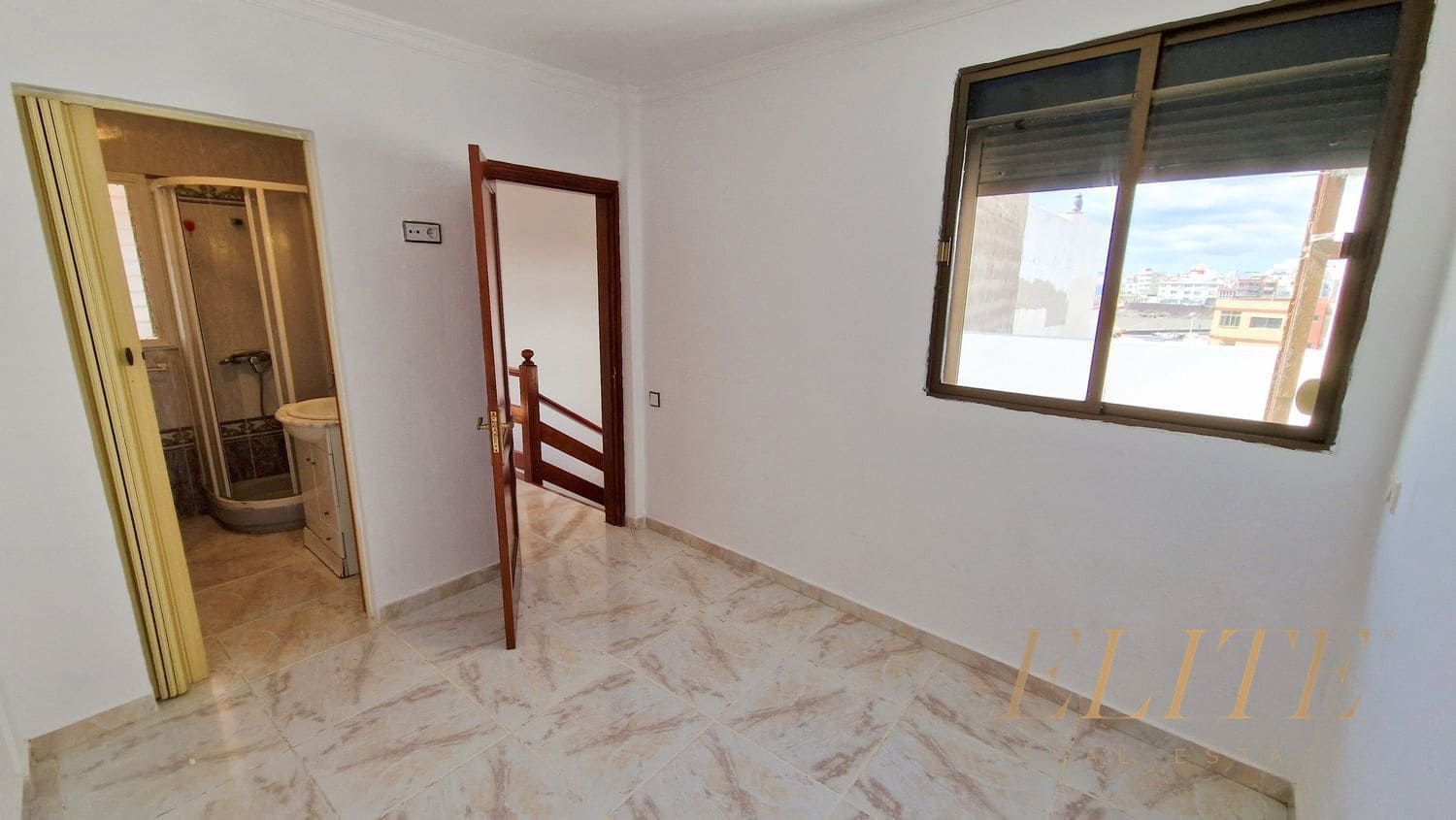 3 soverom Hus til salgs i Telde med garasje - € 220 000 (Ref: 9586839)