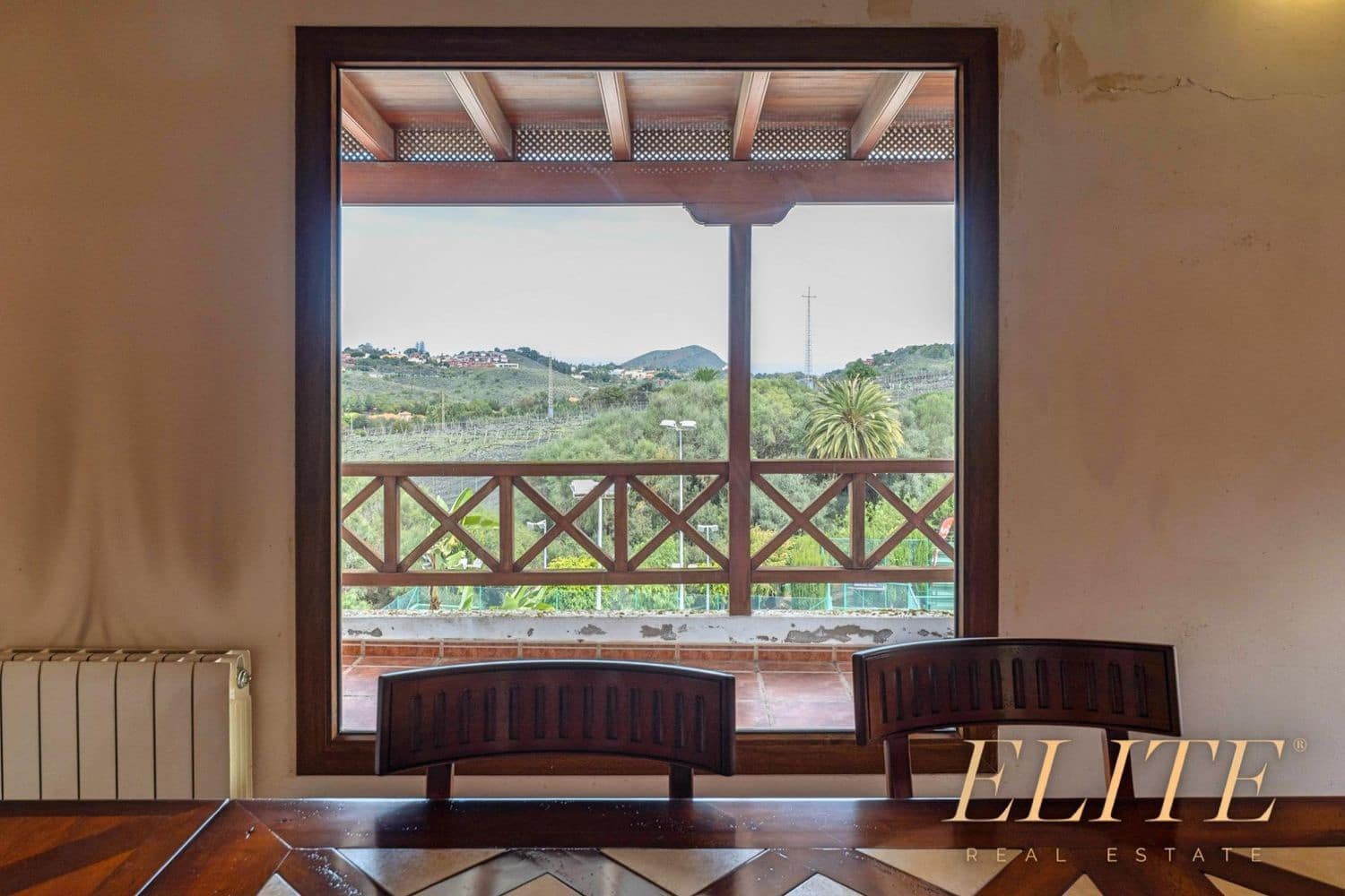 5 bedroom Villa for sale in Santa Brigida with pool garage - € 700,000 (Ref: 9586840)