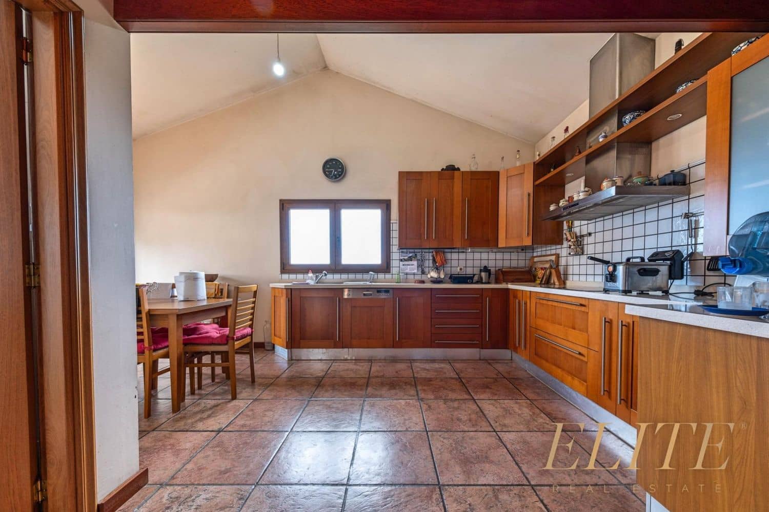 5 bedroom Villa for sale in Santa Brigida with pool garage - € 700,000 (Ref: 9586840)