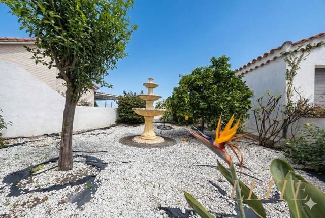 5 makuuhuone Huvila myytävänä paikassa Santa Brígida mukana uima-altaan 
autotalli - 700 000 € (Ref: 9586840)