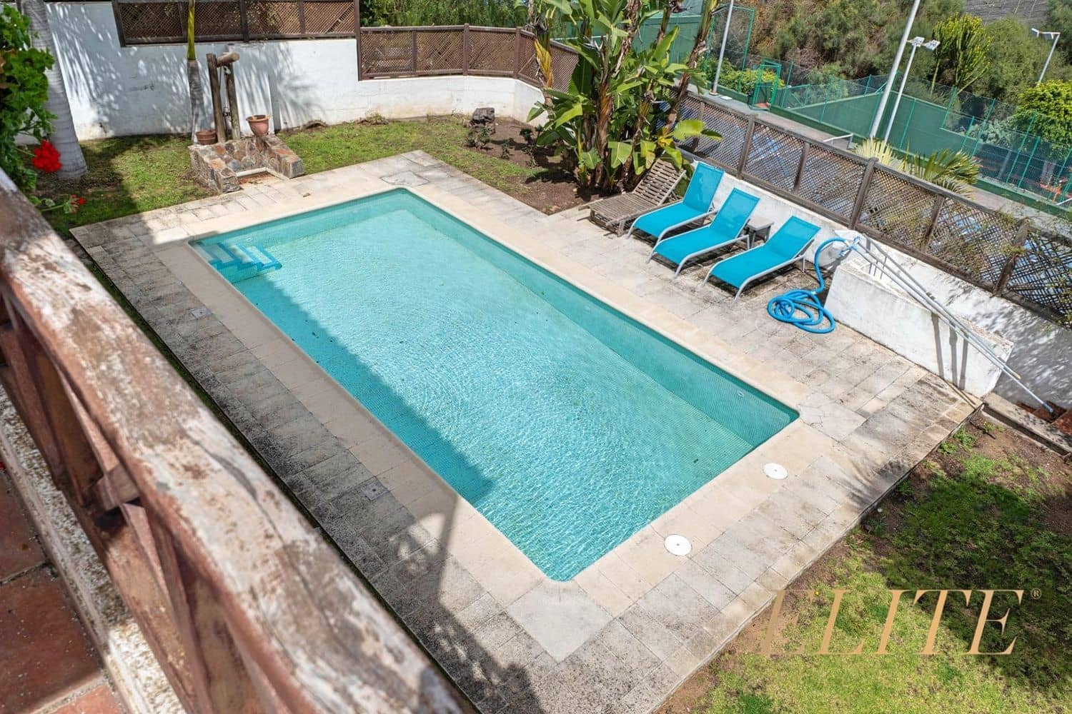 5 bedroom Villa for sale in Santa Brigida with pool garage - € 700,000 (Ref: 9586840)