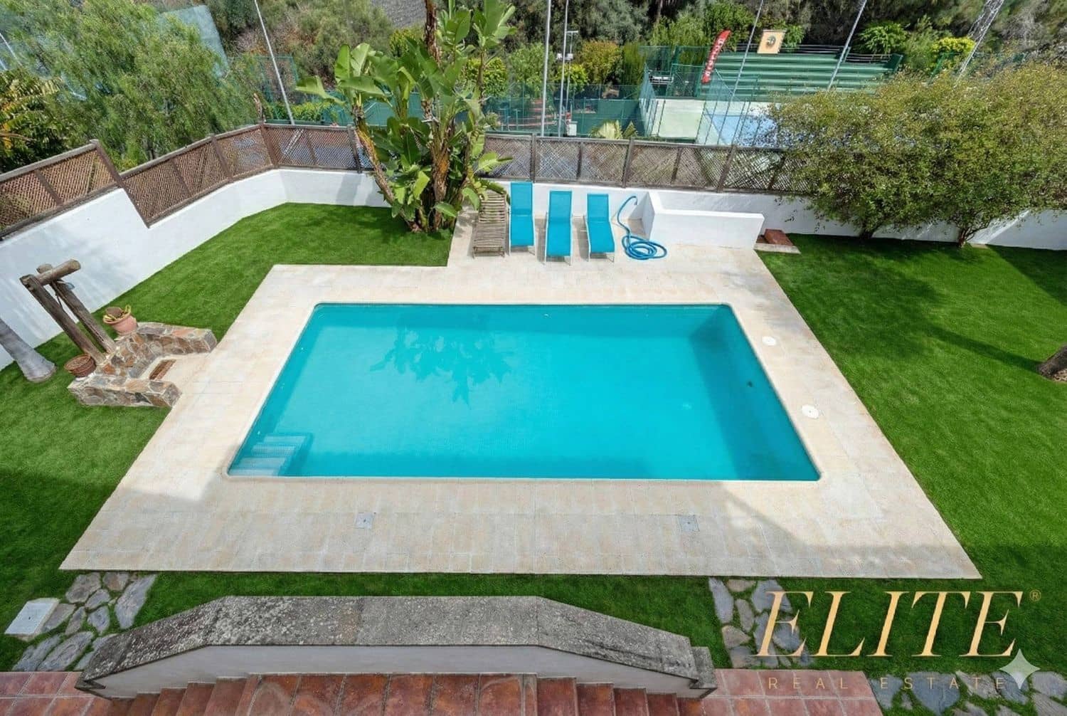 5 bedroom Villa for sale in Santa Brigida with pool garage - € 700,000 (Ref: 9586840)