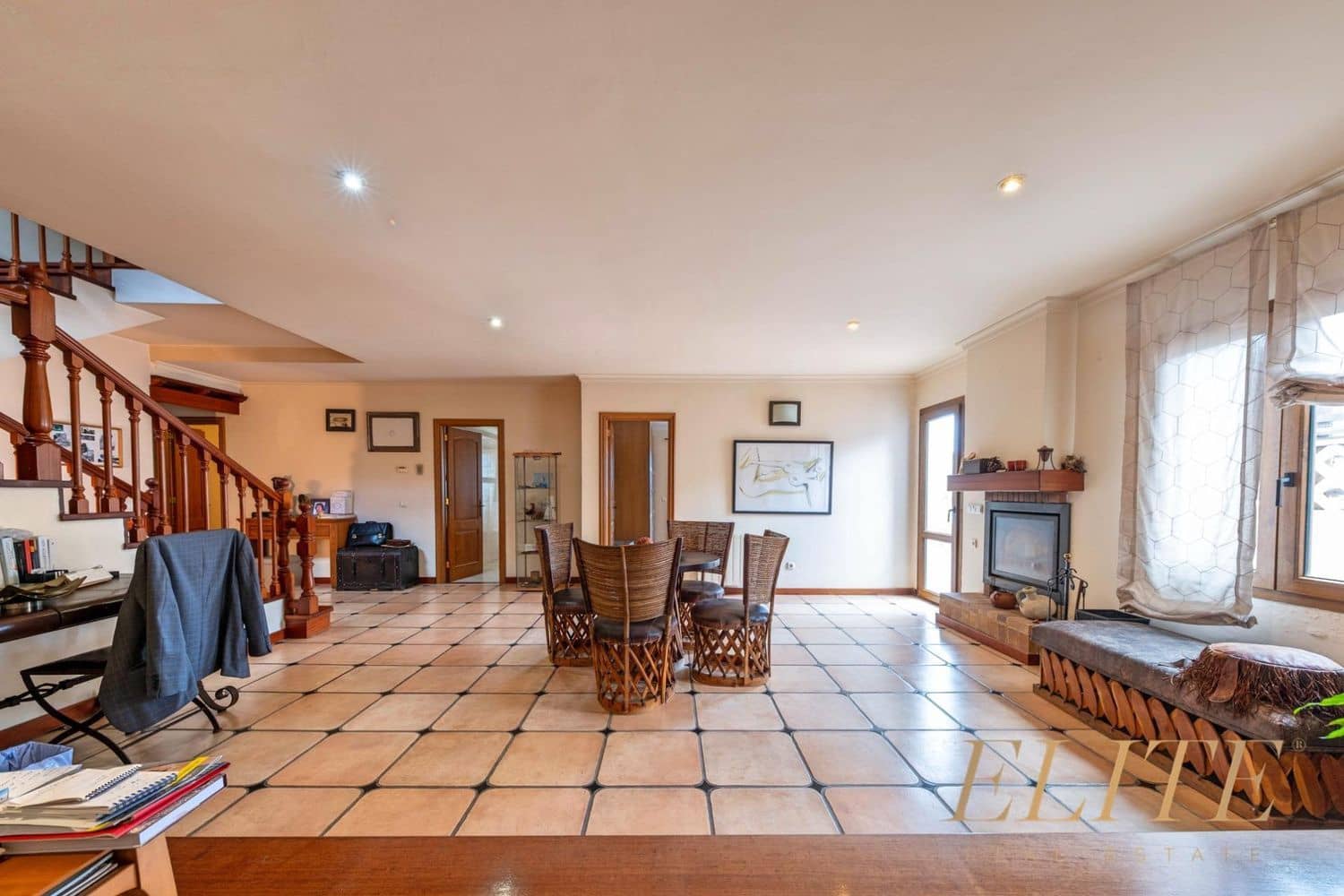 5 bedroom Villa for sale in Santa Brigida with pool garage - € 700,000 (Ref: 9586840)